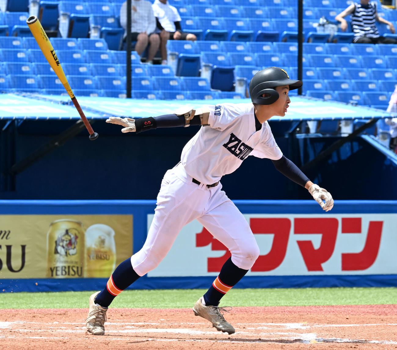 高校野球東東京大会　安田学園対共栄学園　6回表安田学園1死満塁、鈴木が適時二塁打（撮影・千葉一成）