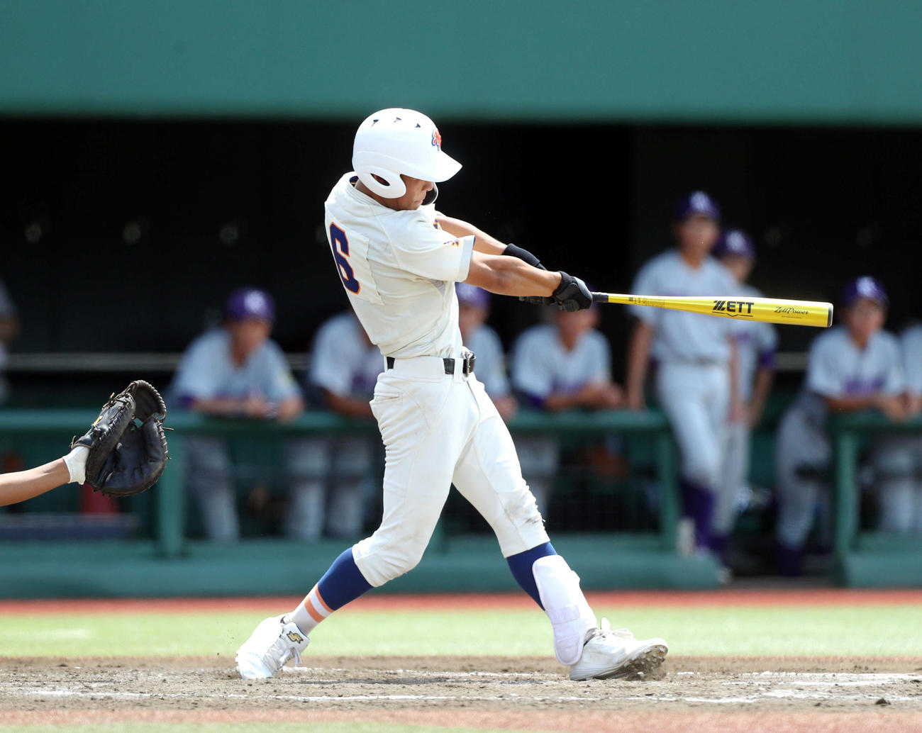 盛岡大付対盛岡工　3回表盛岡大付1死満塁、左越えに走者一掃の逆転適時三塁打を放つ盛岡大付・平野（撮影・木村有優）
