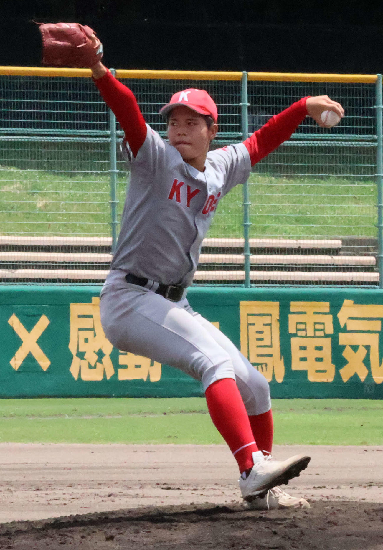 京都共栄学園対京都国際　先発した京都共栄・小林海翔（撮影・大西真生）