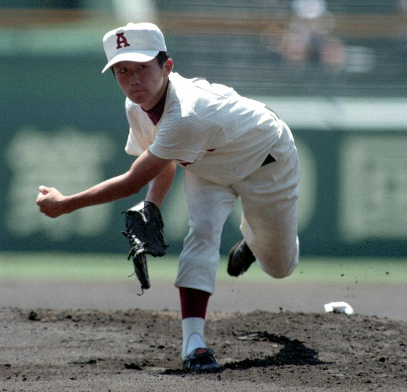浜田対秋田商の試合で登板する秋田商先発の石川雅規＝97年8月11日