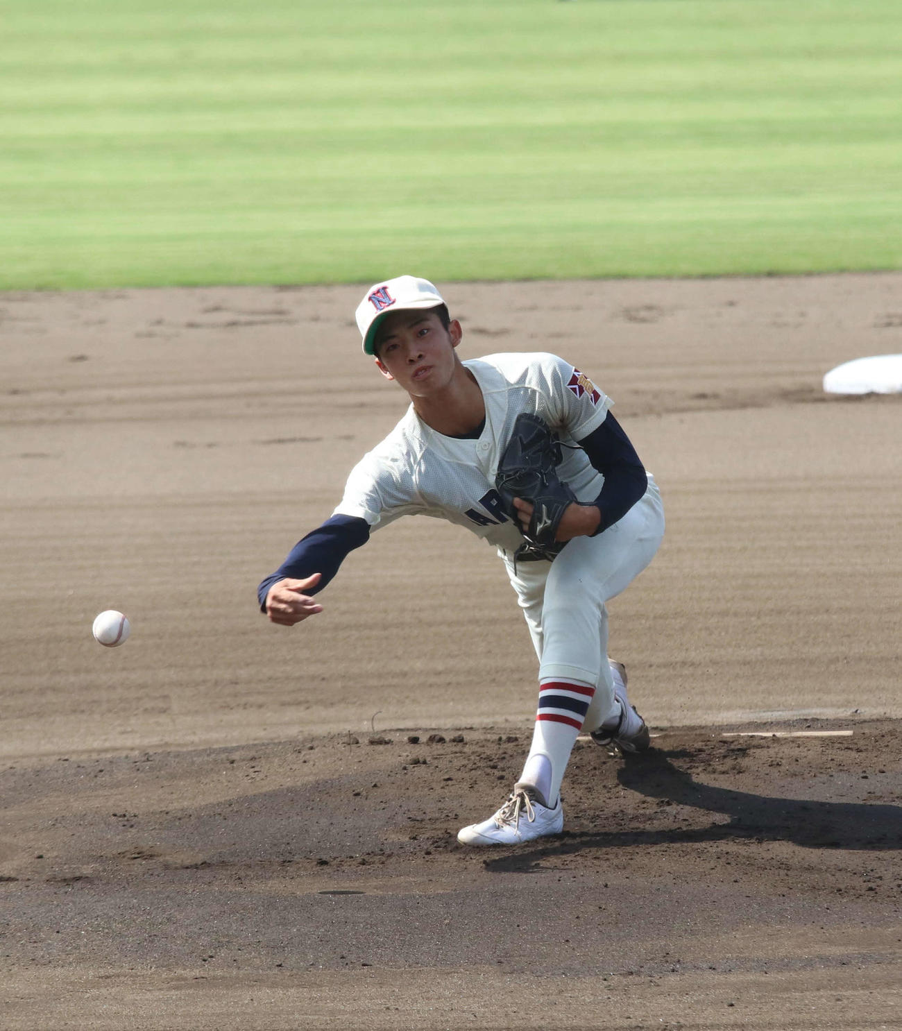 銚子商対習志野　先発し力投する習志野・中原（撮影・北村健龍）