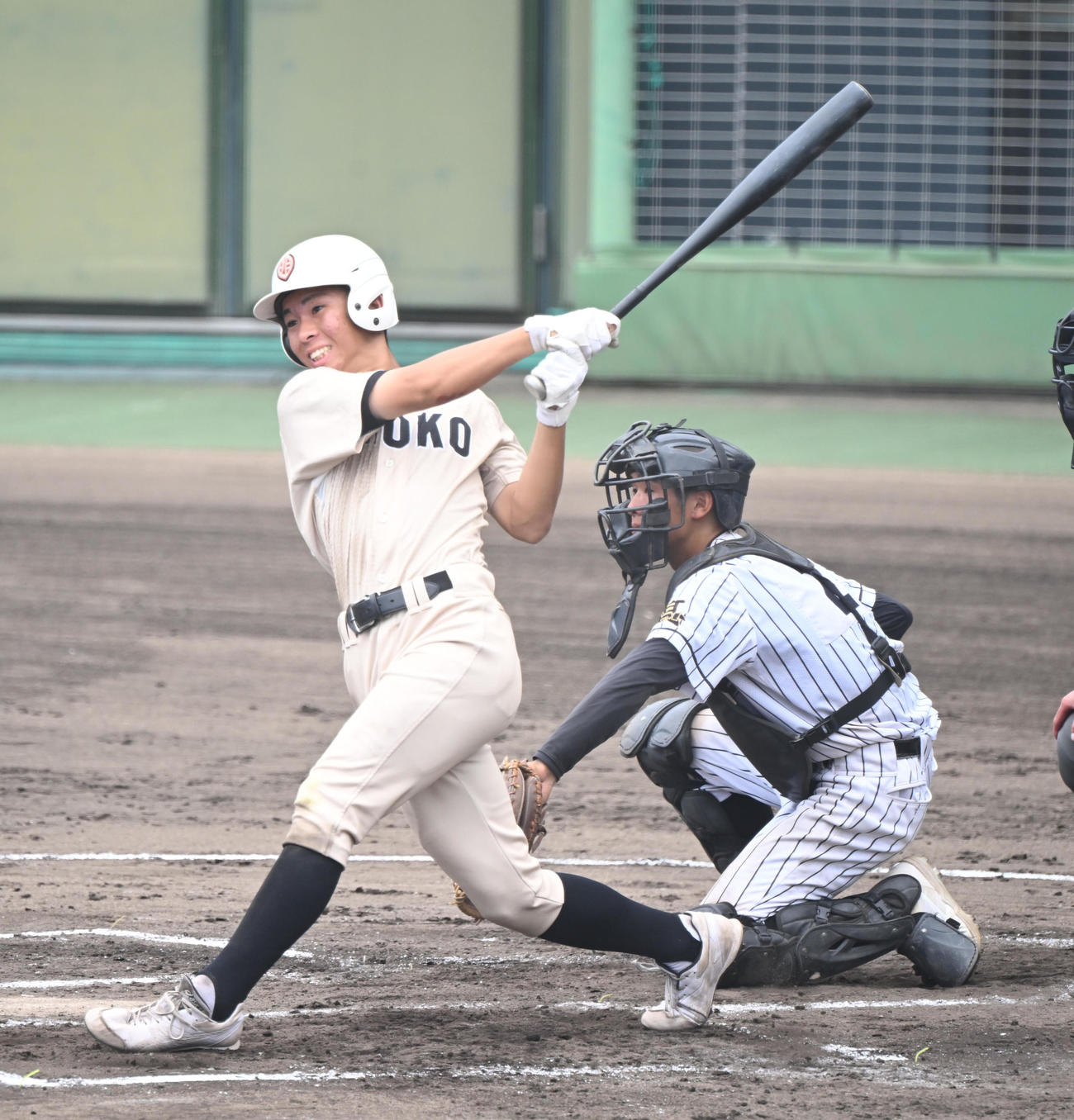 小野対網干　7回表小野1死満塁、左越えに適時二塁打を放つ藤田篤（撮影・和賀正仁）