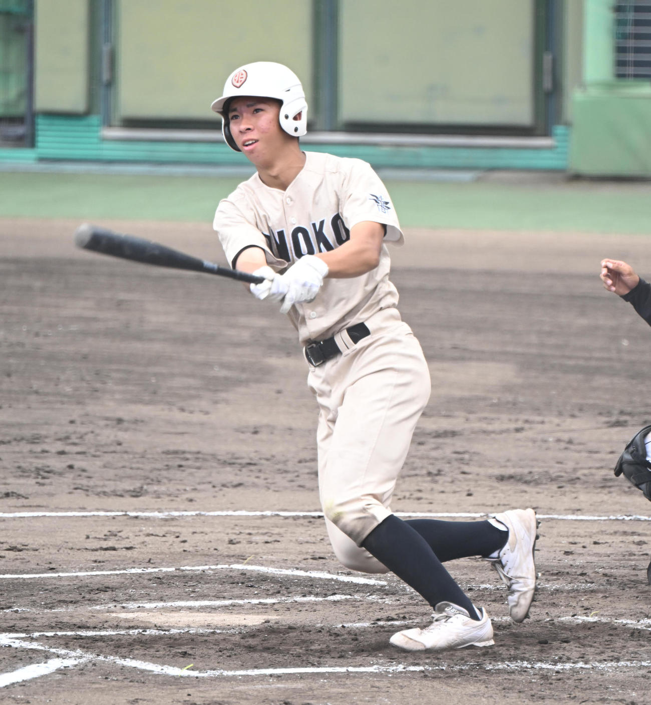 小野対網干　7回表小野1死満塁、左越えに適時二塁打を放つ藤田篤（撮影・和賀正仁）