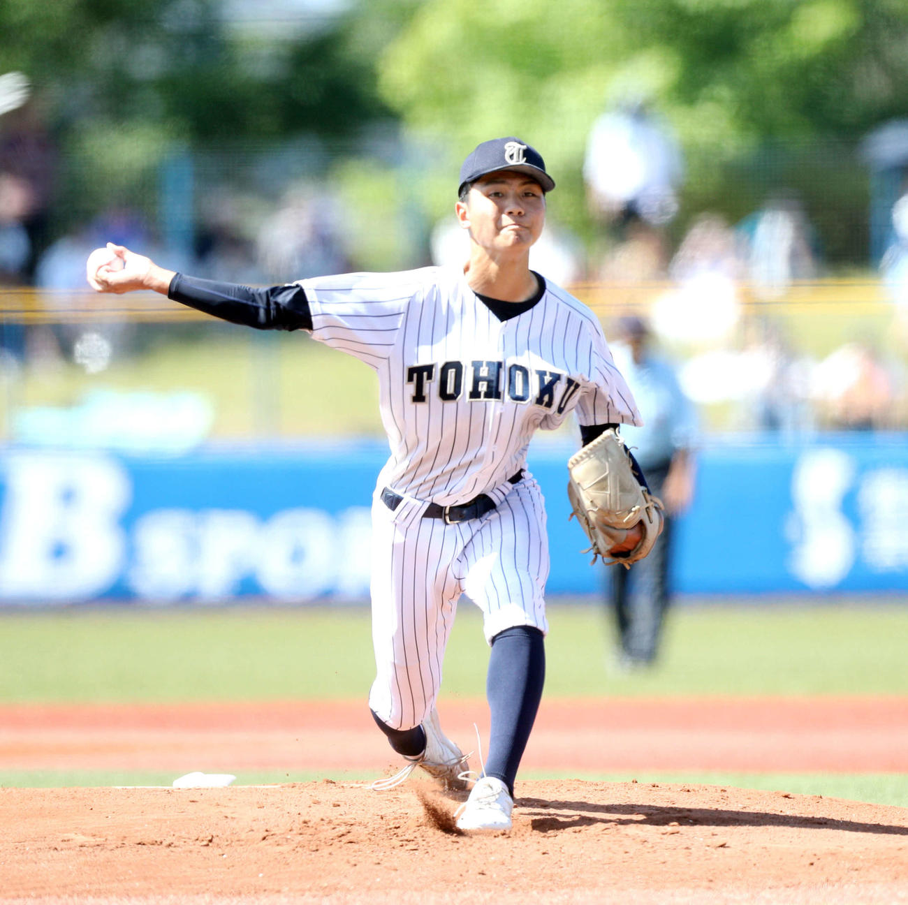 仙台育英対東北　先発の東北・川原（撮影・木村有優）