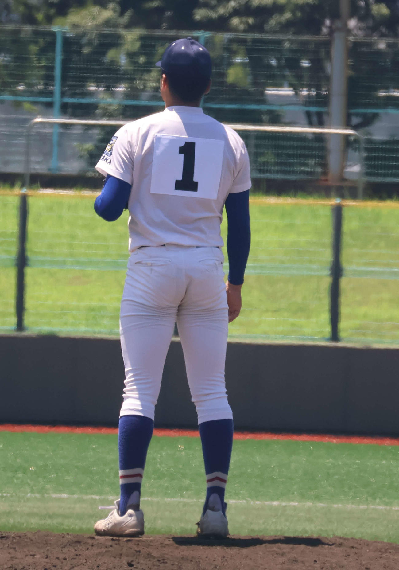 高校野球大阪大会4回戦履正社対香里丘　7回表マウンドに上がる履正社・江藤（撮影・佐藤奨真）