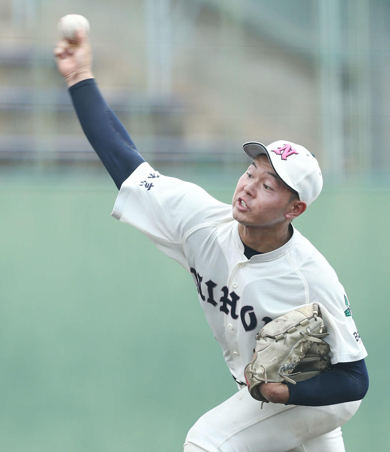 国士舘対日大鶴ケ丘　先発登板する日大鶴ケ丘・小林（撮影・河田真司）