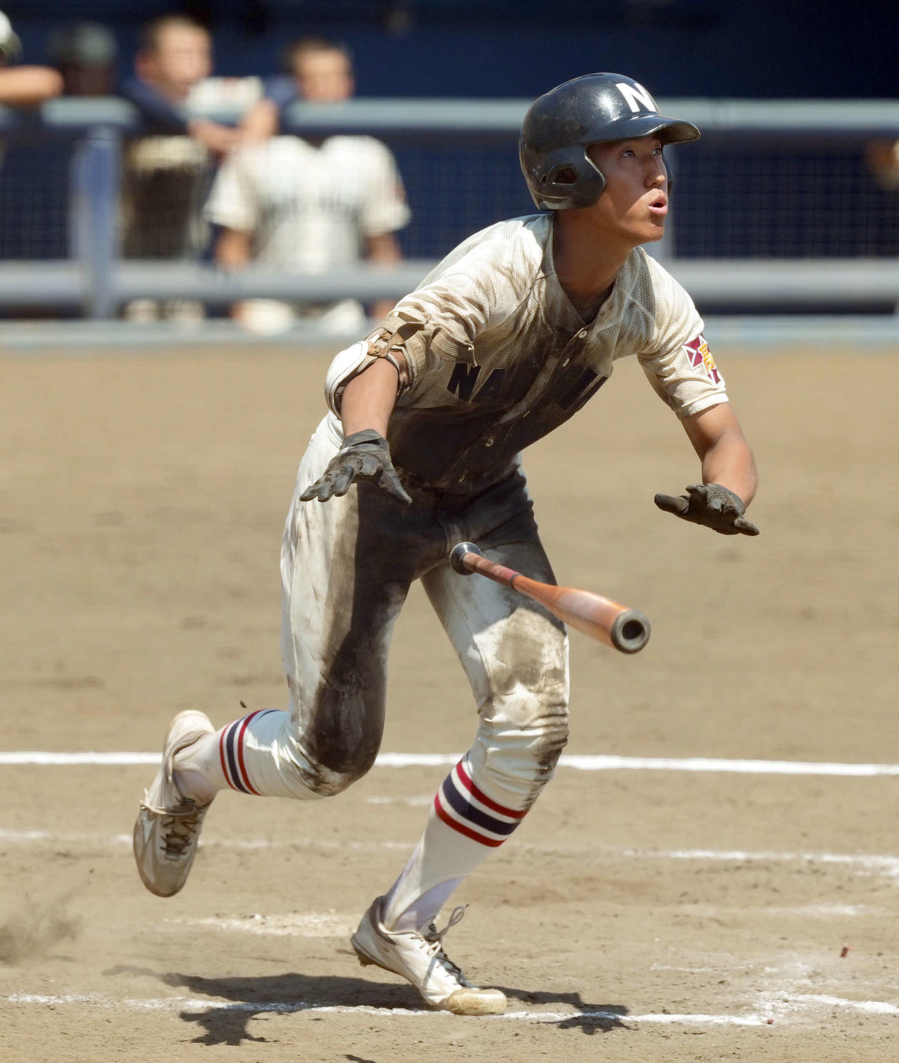 成田対習志野　5回裏習志野2死一塁、右越えに2点本塁打を放つ小田川（撮影・たえ見朱実）