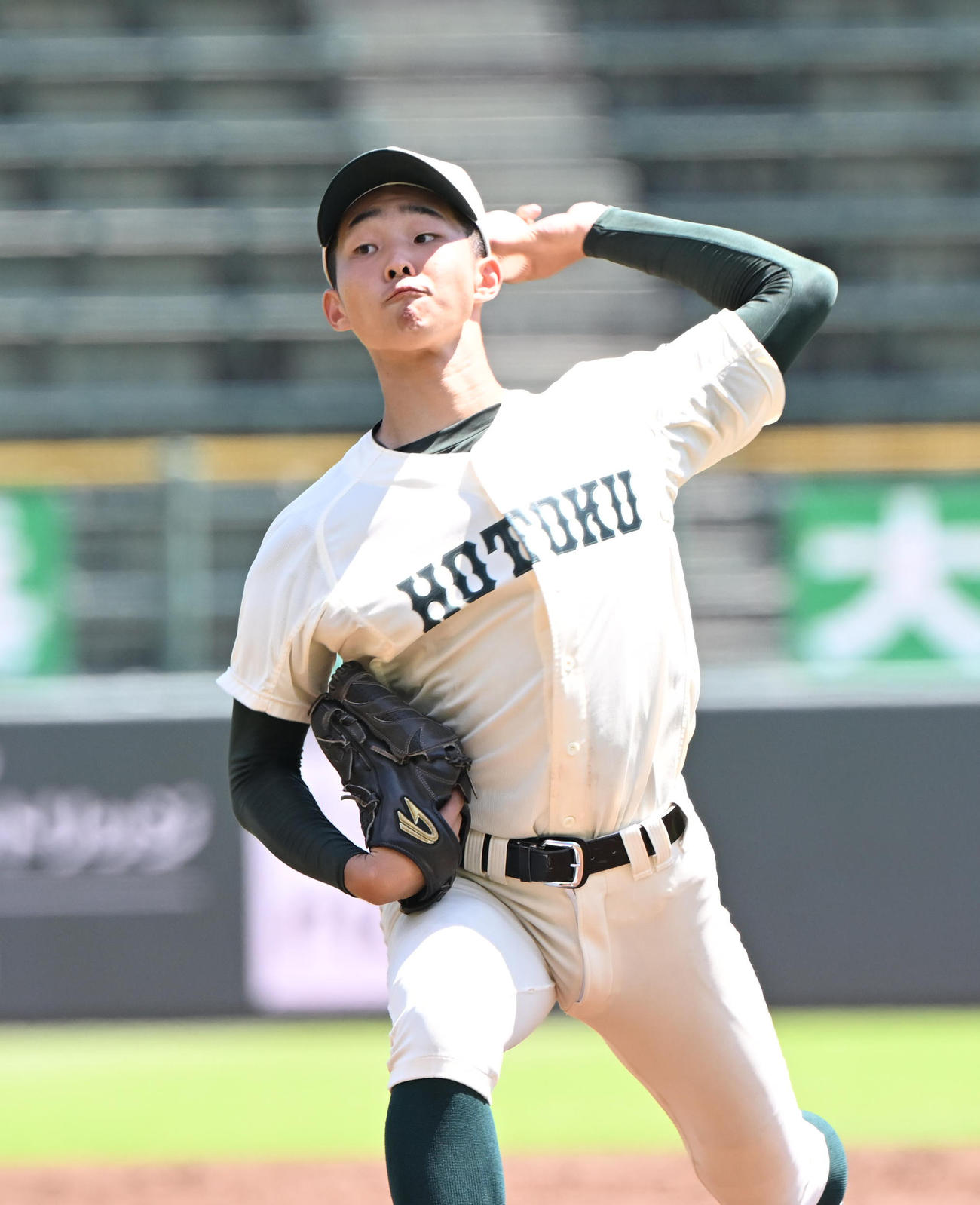 夢野台対報徳学園　先発する報徳学園・沢田（撮影・和賀正仁）