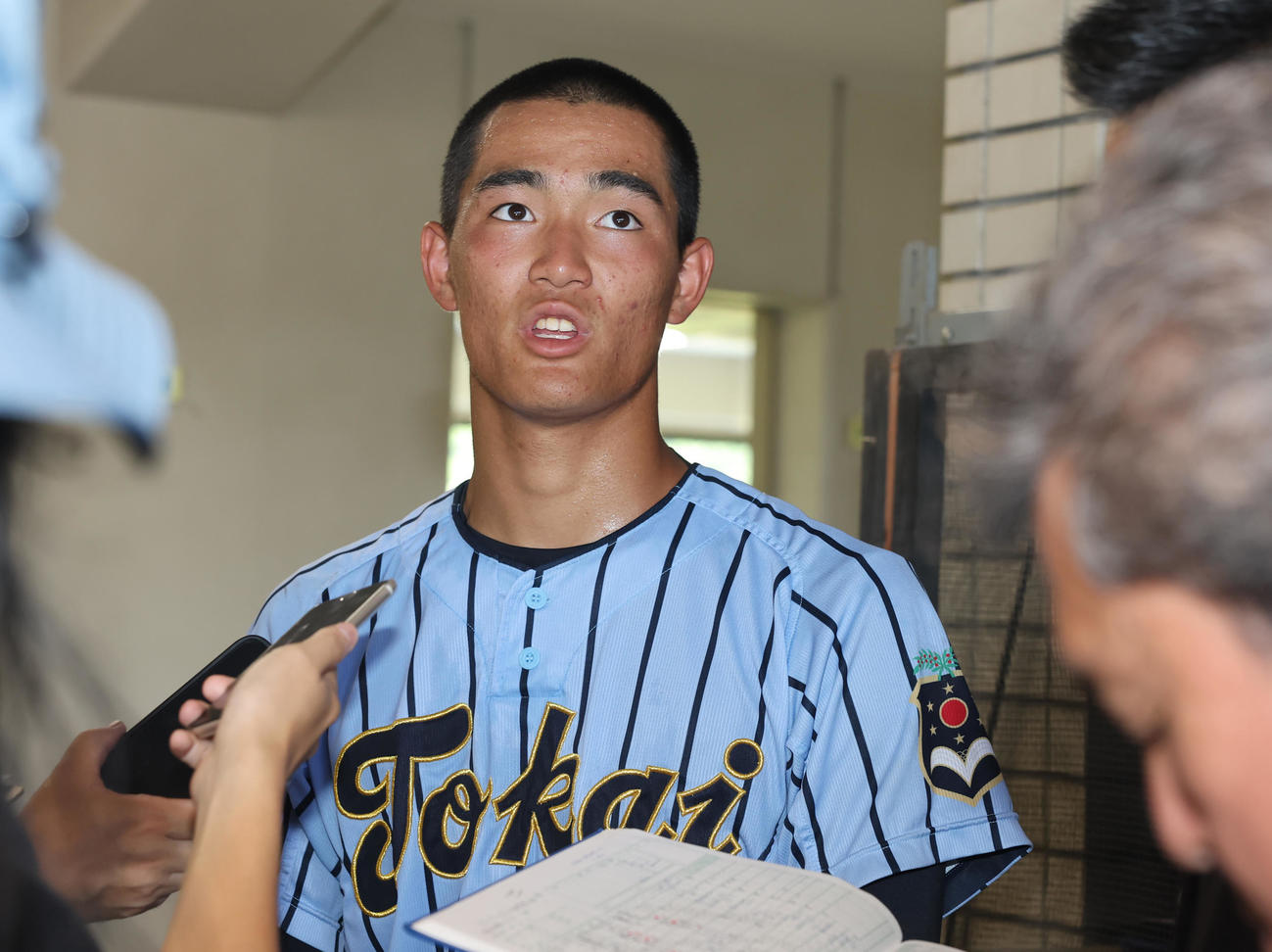 東海大相模対日大　準決勝進出を果たし取材対応する東海大相模・福田拓（撮影・野上伸悟）