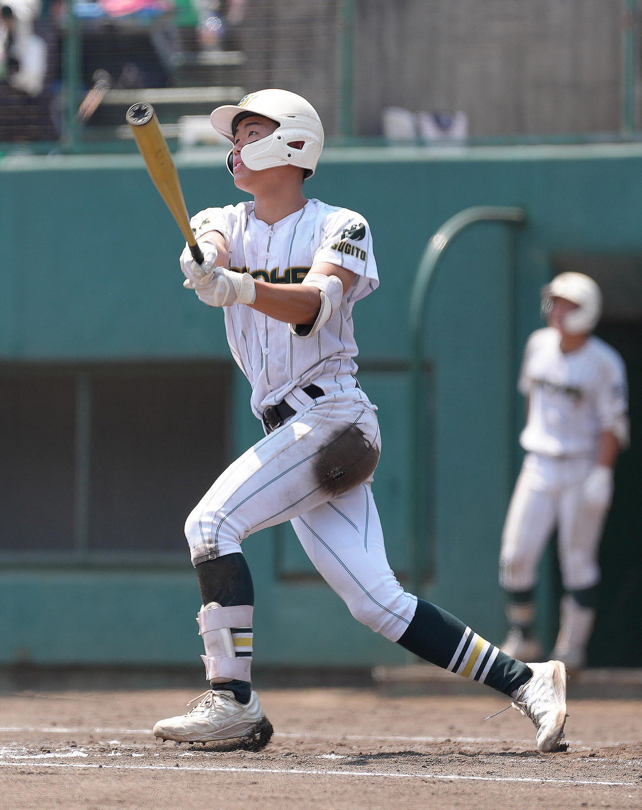 昌平対川越東　4回表昌平1死一、三塁、諏江は左越え3点本塁打を放つ（撮影・足立雅史）