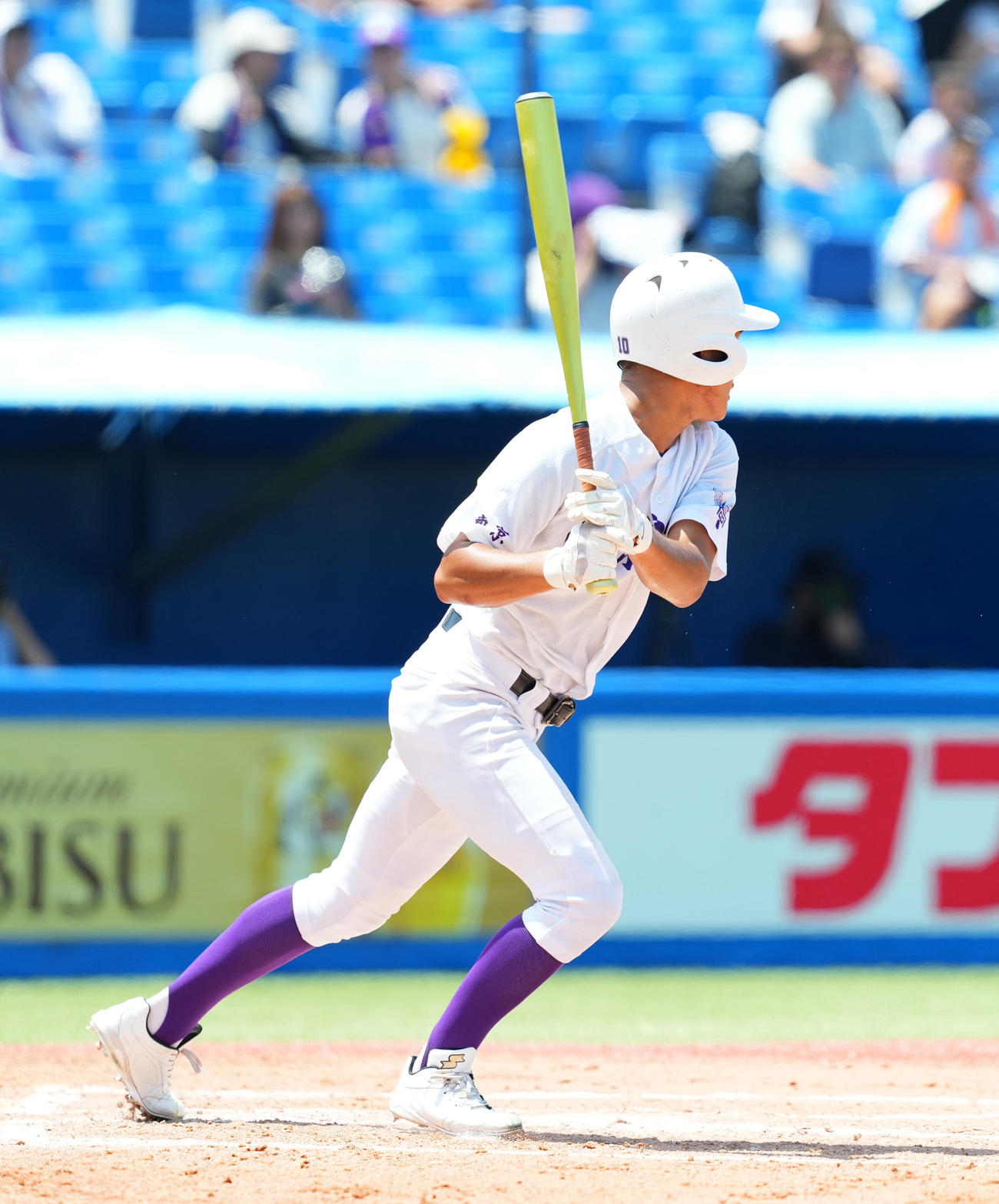 江戸川対関東第一　1回裏関東第一1死一、三塁、左適時打を放つ松田（撮影・菅敏）