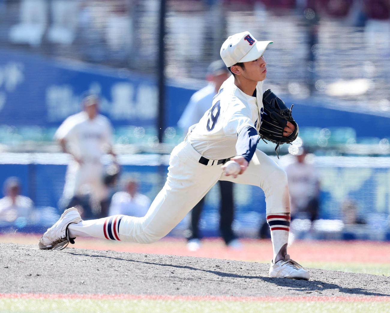 四街道対習志野　力投する習志野・中原（撮影・鈴木正人）
