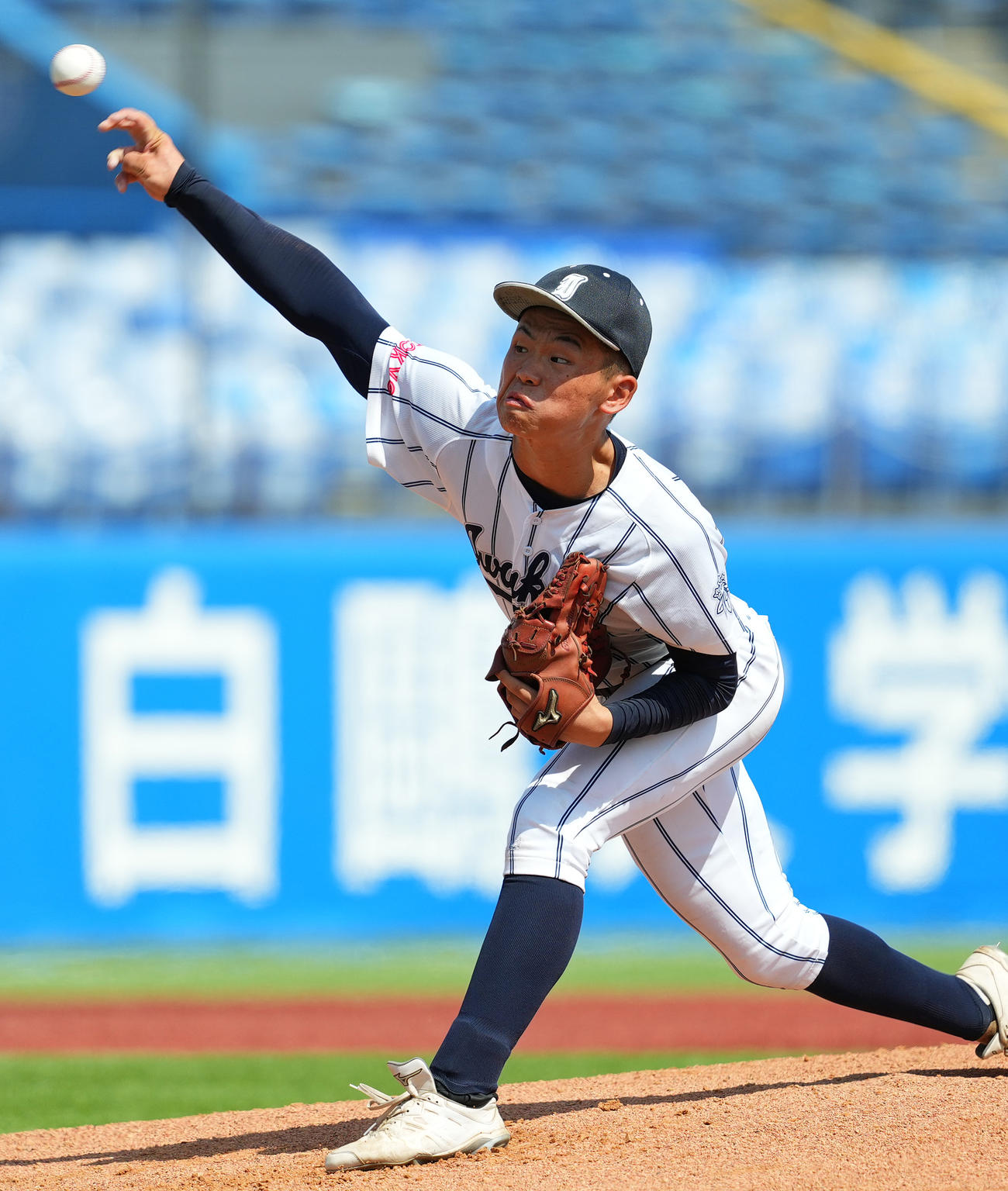 東東京大会準々決勝　岩倉対帝京　岩倉先発の上原（撮影・菅敏）