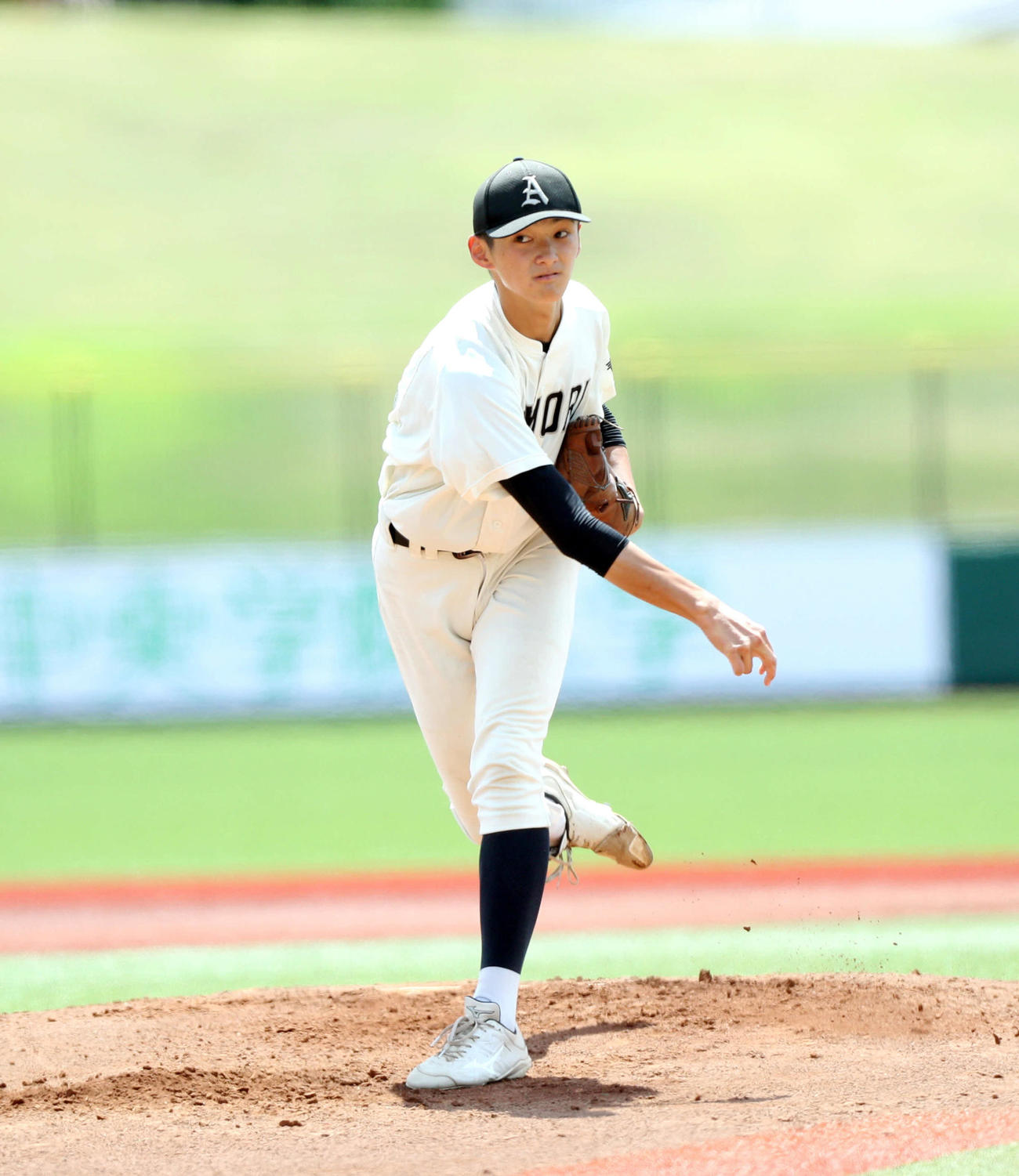 青森北対八戸学院光星　先発の青森北・工藤佑（撮影・木村有優）