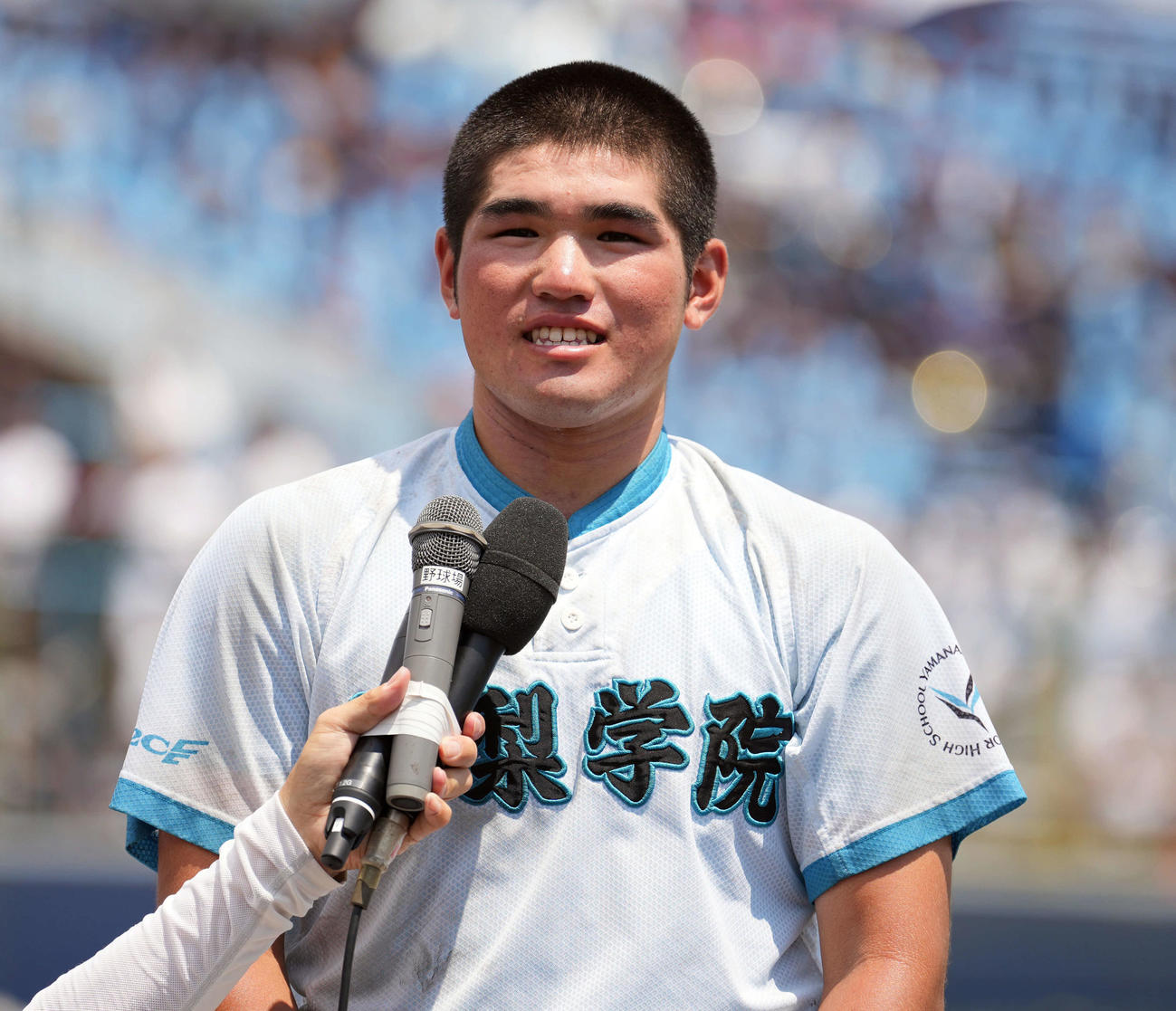 日本航空対山梨学院甲子園出場を決めインタビューに応える宮川（撮影・小島史椰）