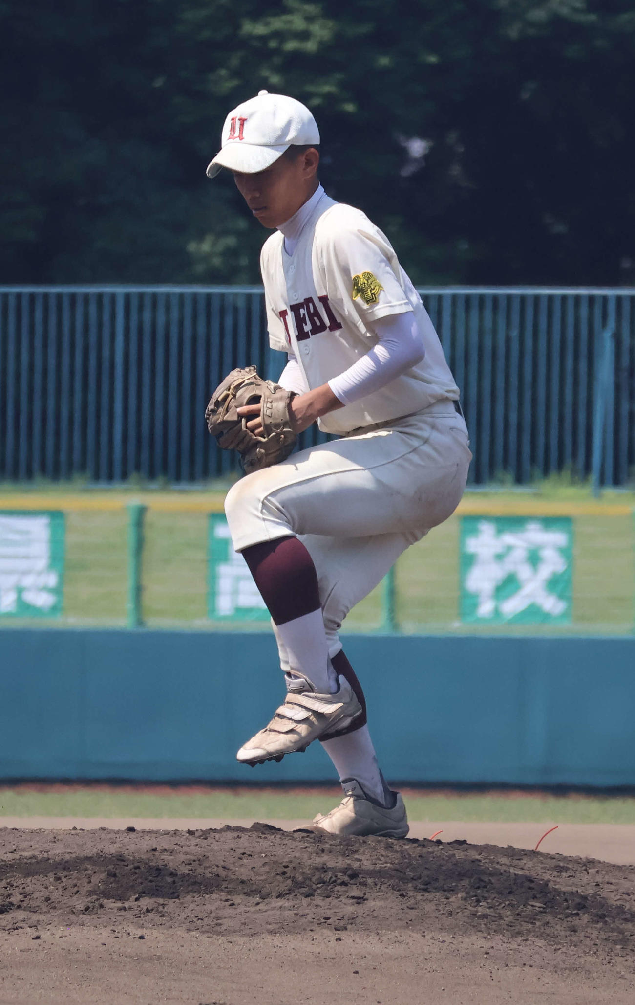 高校野球奈良大会準々決勝　奈良大付対畝傍　6回から2番手で登板した畝傍・中谷（撮影・佐藤奨真）