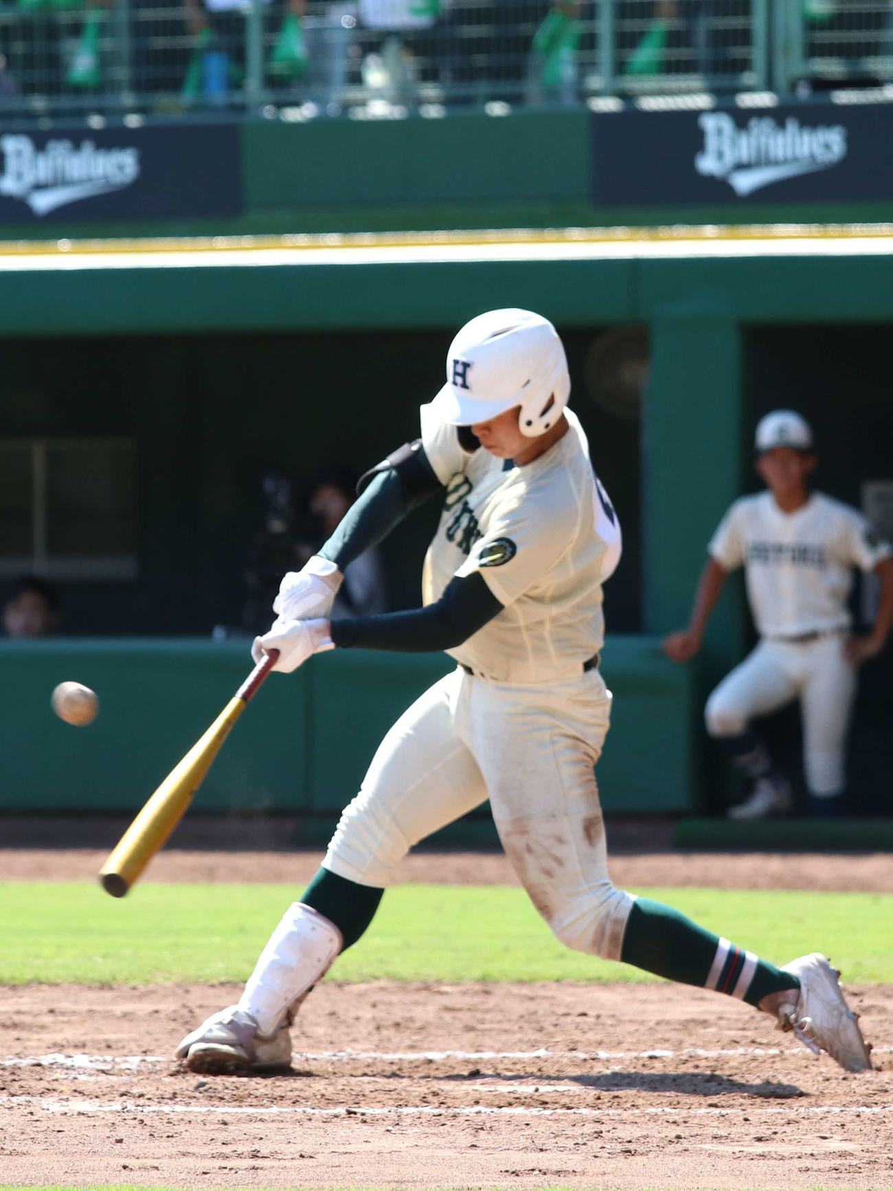 報徳学園対神戸国際大付　本塁打含む3安打3打点で勝利に導いた報徳学園・山岡（撮影・一　樹）