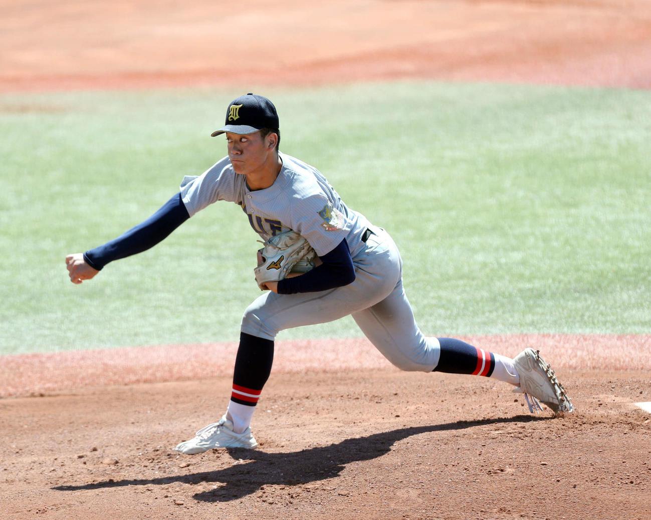 仙台一対仙台育英　先発の仙台育英・梶井（撮影・木村有優）