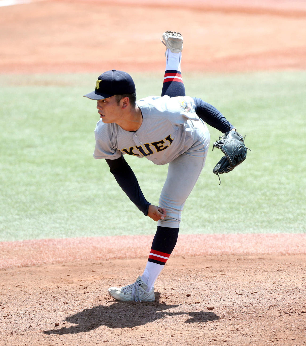 仙台一対仙台育英　2番手で登板した仙台育英・刀祢（撮影・木村有優）