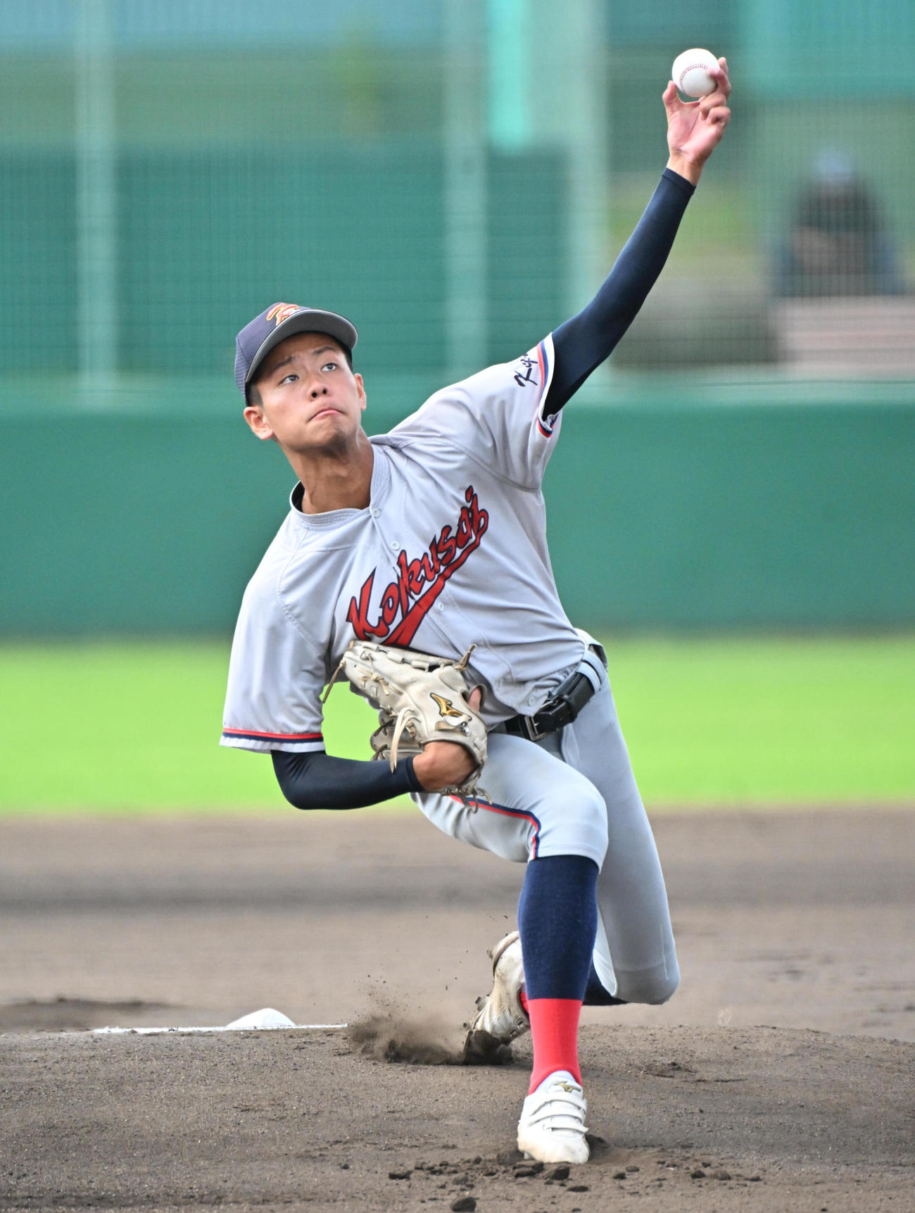 立命館宇治対京都国際　京都国際先発の西村一毅（撮影・石井愛子）