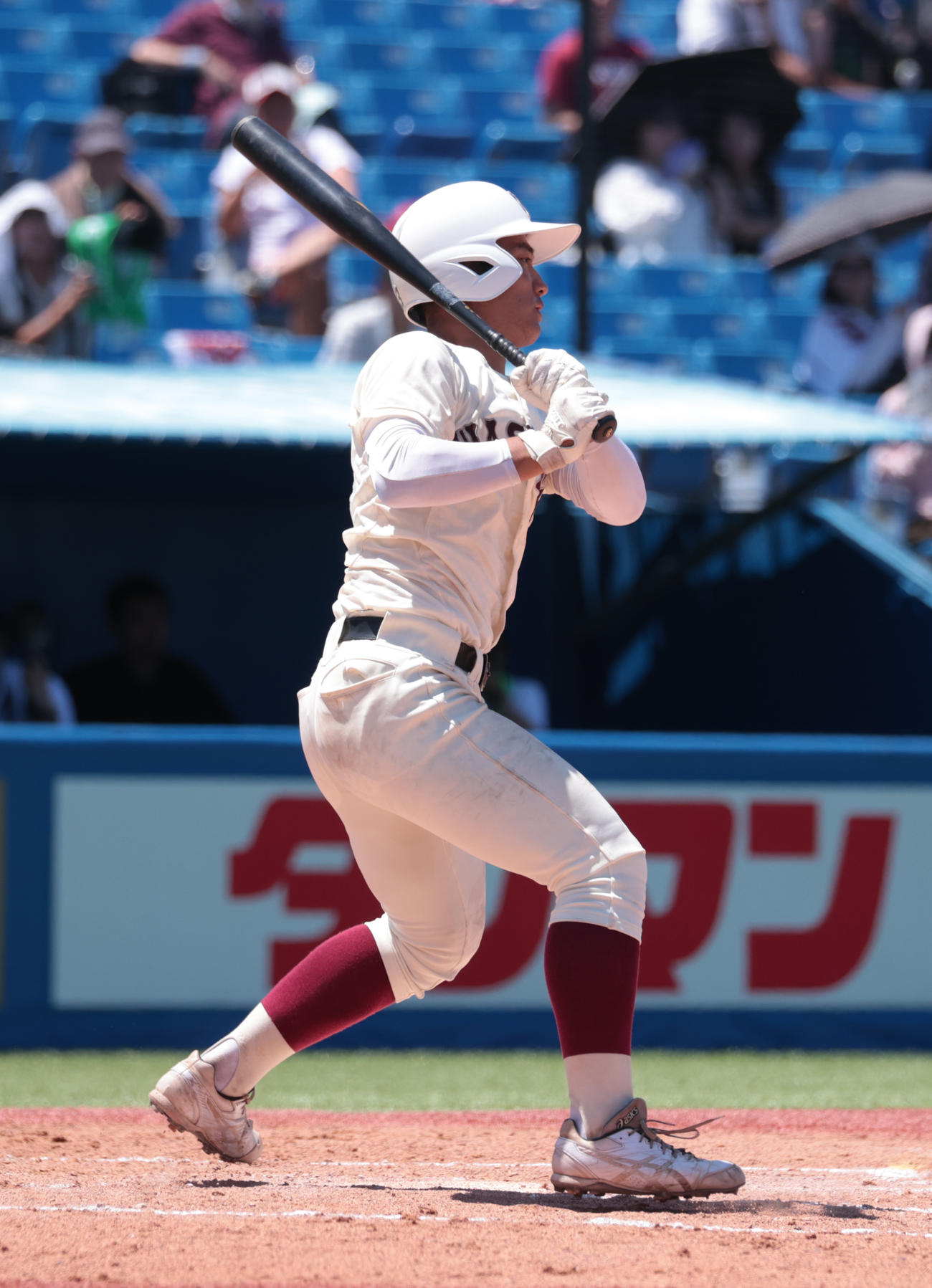 国士舘対早実　3回裏早実2死三塁、国光は中前に適時打を放つ（撮影・柴田隆二）