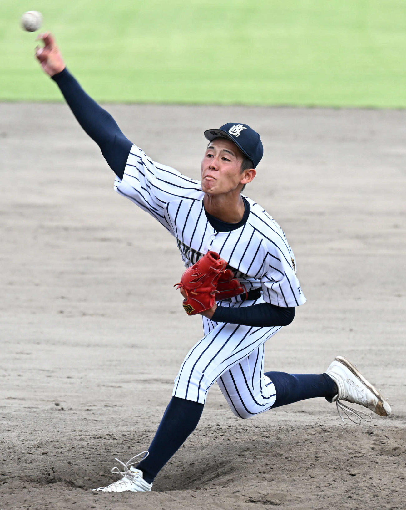 九州国際大対東筑紫学園　九州国際大付3番手投手の山本（撮影・林敢治）