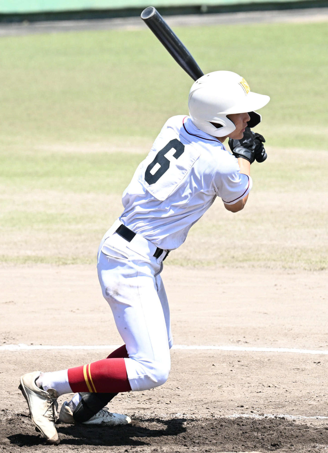 九州国際大付対東筑紫学園　1回裏東筑紫学園無死三塁、中東は中前に適時打を放つ（撮影・林敢治）