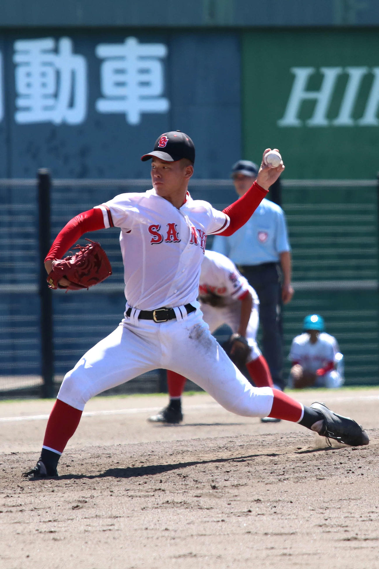 おかやま山陽対玉野光南　8回を投げ抜いたおかやま山陽・守屋（撮影・一樹）