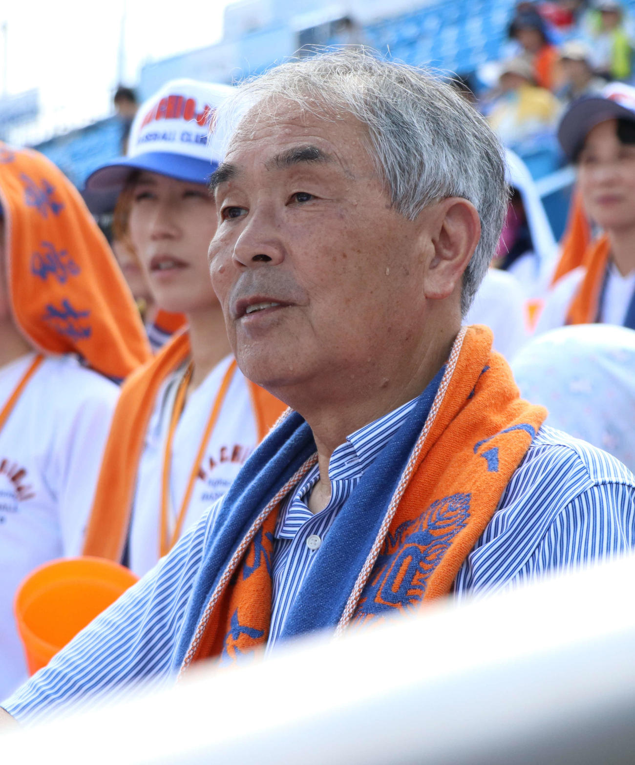 八王子学園八王子対早大学院　八王子学園八王子・島田の祖父の重田さん（撮影・泉光太郎）