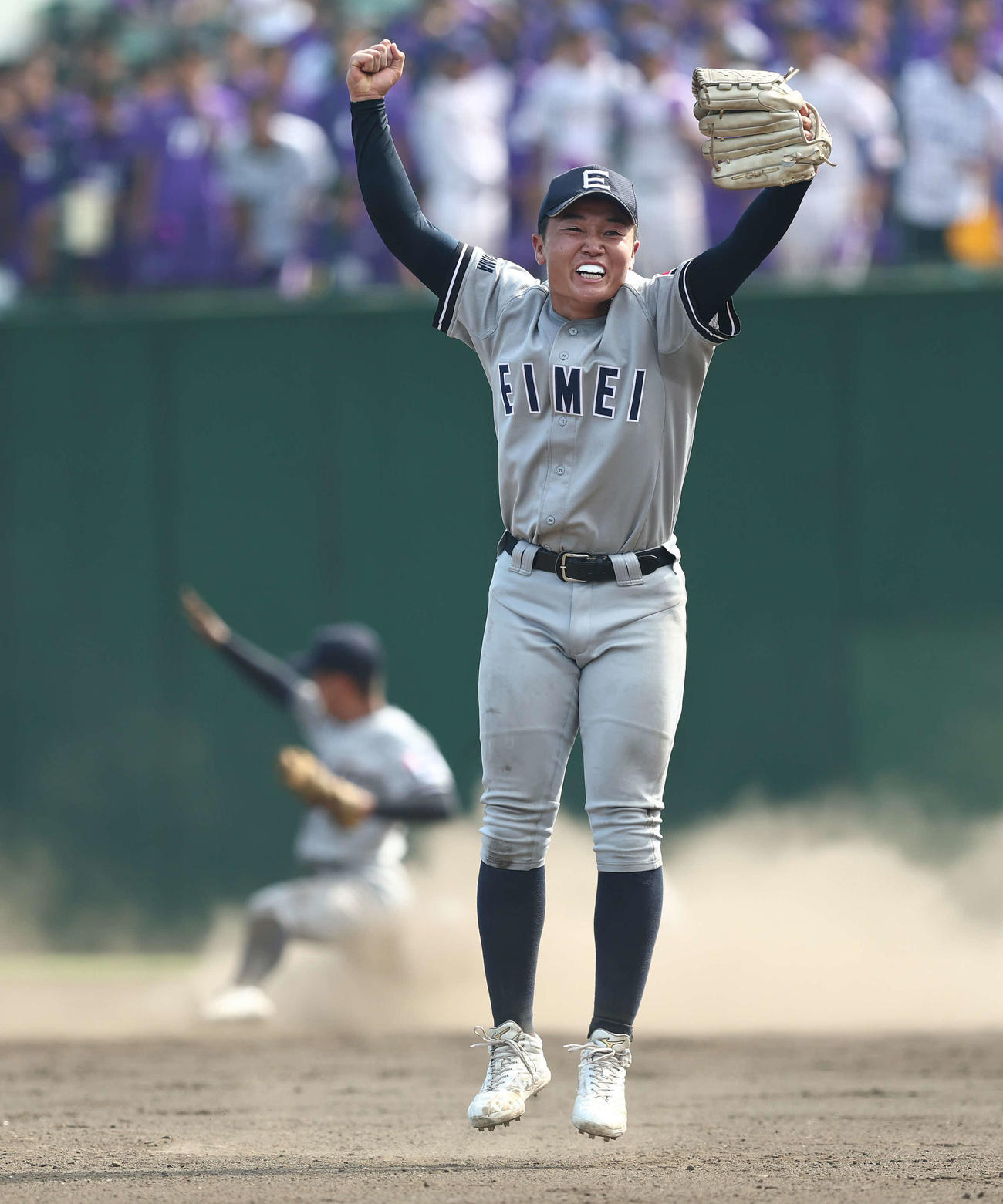 叡明対山村学園　延長戦の末、山村学園に勝利しガッツポーズする叡明・田口（撮影・河田真司）