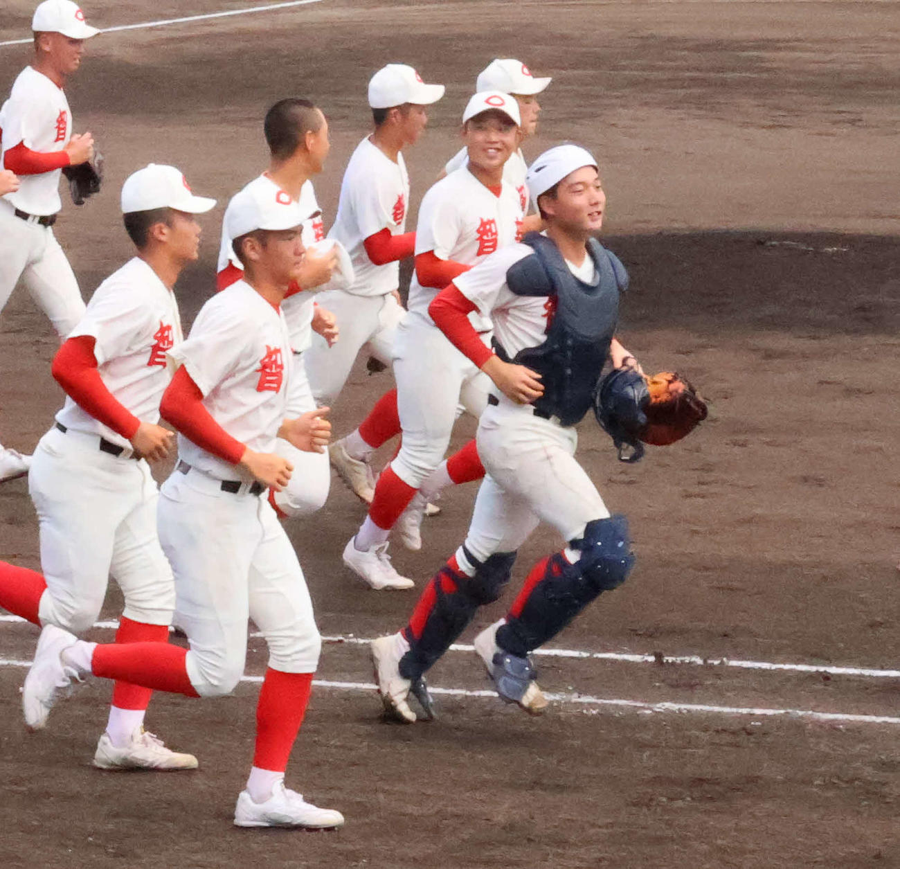那賀対智弁和歌山　試合後、智弁和歌山・山田凜虎は笑顔を見せる（撮影・大西真生）
