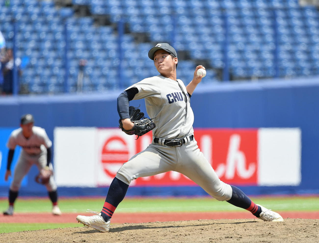 新潟産大付対中越　3番手で登板し力投する中越・雨木