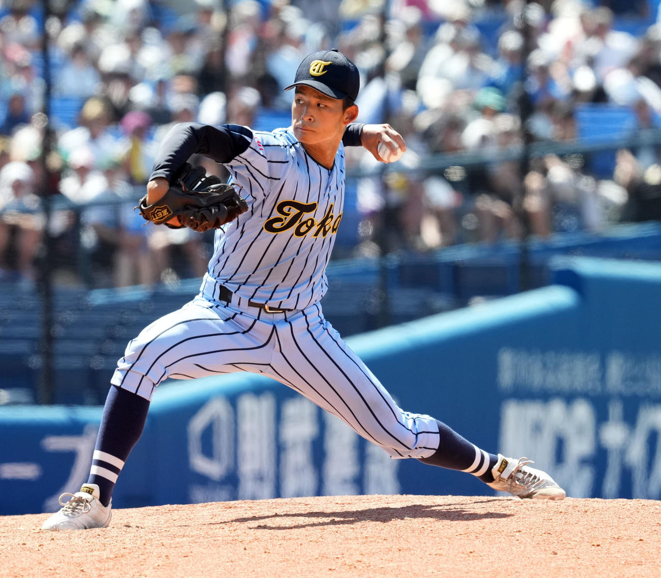 向上対東海大相模　2回途中からマウンドに上がった東海大相模・菅野（撮影・たえ見朱実）
