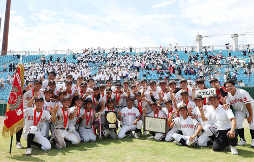 高校野球】「くそガキ集団」から「最高の集団」に…V日大山形・岩下主将