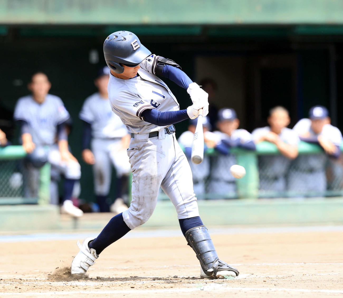 叡明対昌平　6回表叡明1死満塁、細沼は2点適時打を放つ（撮影・浅見桂子）