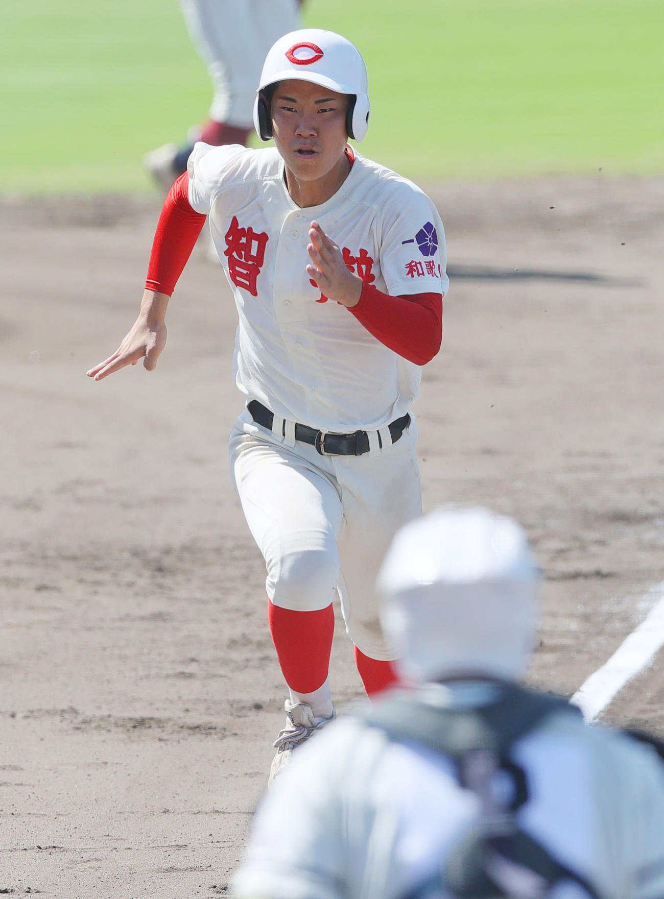 智弁和歌山対星林　3回表智弁和歌山1死三塁、三走大谷は山下の左犠飛で生還する（撮影・上山淳一）