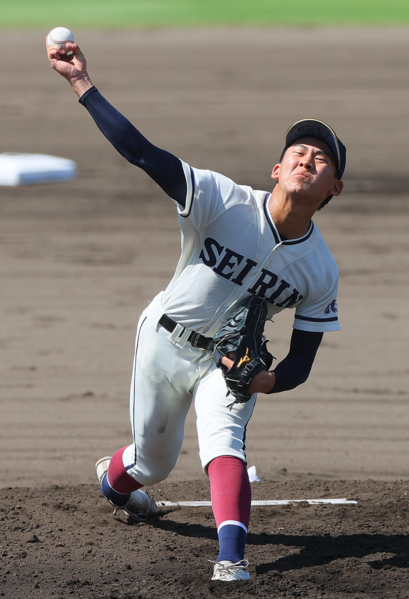 智弁和歌山対星林　力投する星林先発の則藤（撮影・上山淳一）