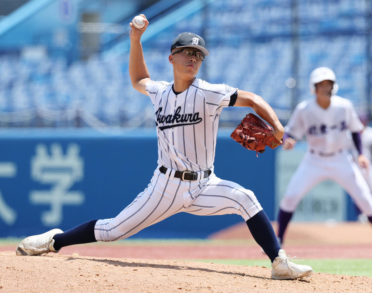 岩倉対関東第一　岩倉2番手の佐藤（撮影・野上伸悟）