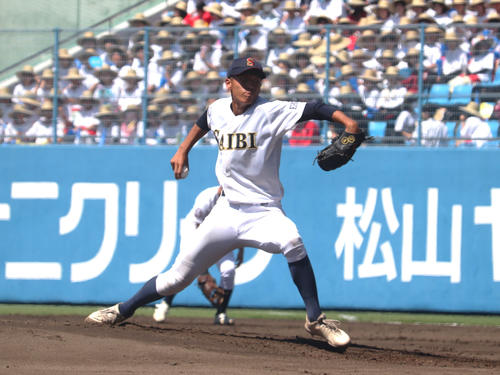 愛媛大会決勝　松山商対済美　先発した、済美のエース梅原（撮影・中島麗）