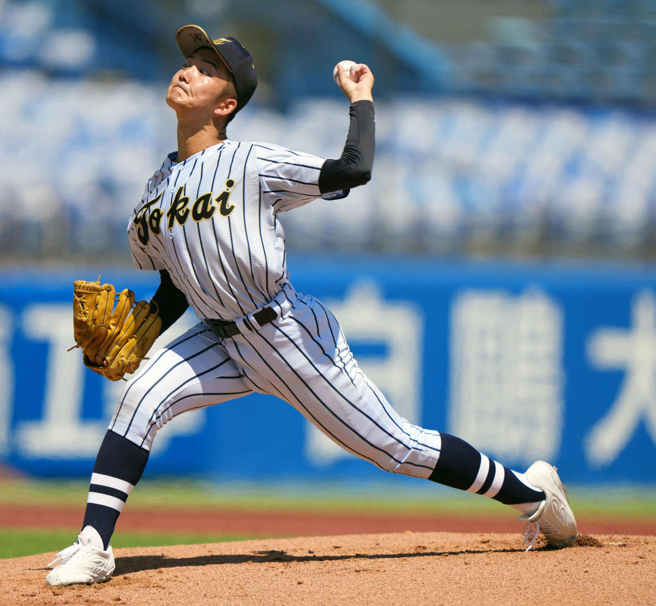 東海大菅生対日大三　力投する東海大菅生先発の上原（撮影・小島史椰）