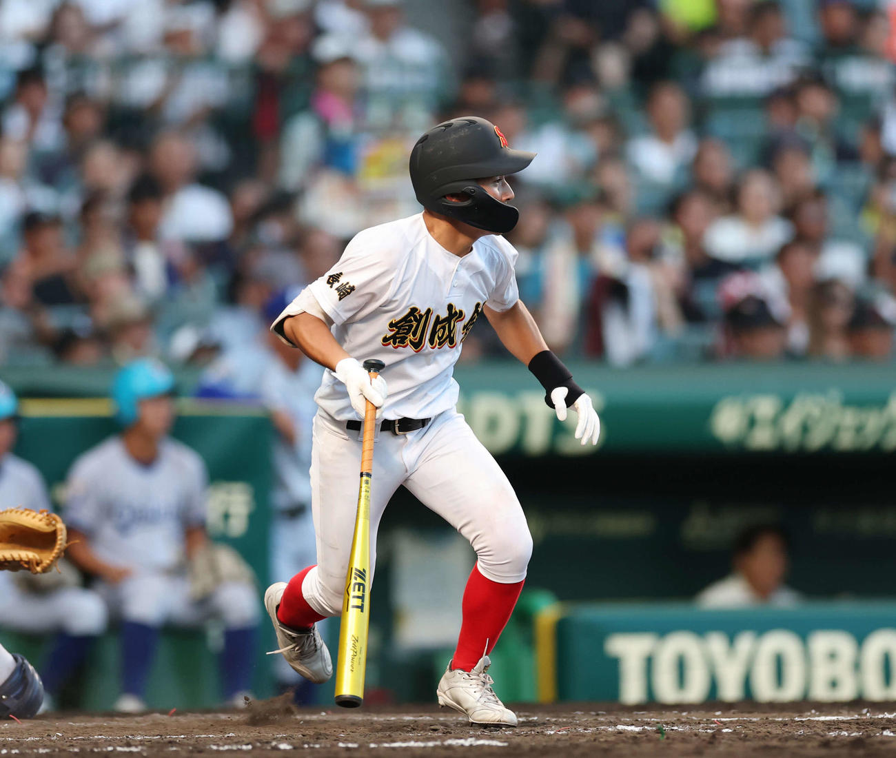 小松大谷対創成館　3回裏創成館1死満塁、左適時二塁打を放つ下川（撮影・増田悦実）
