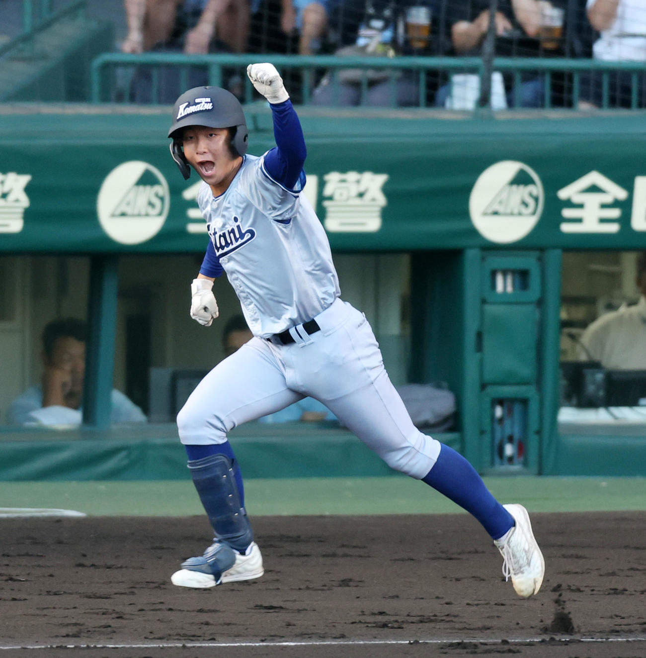 小松大谷対創成館　1回表小松大谷2死三塁、江守は中前適時打を放つ（撮影・加藤哉）