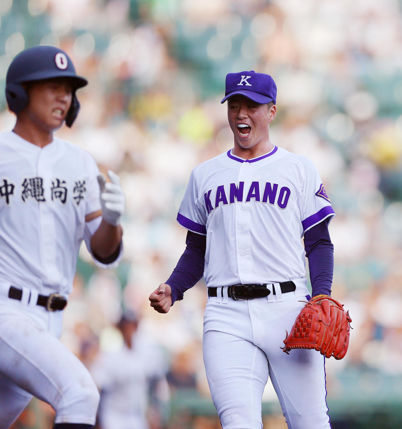 金足農対沖縄尚学　5回裏沖縄尚学2死三塁、吉田は宜野座を二ゴロに仕留め雄たけびをあげる（撮影・上山淳一）