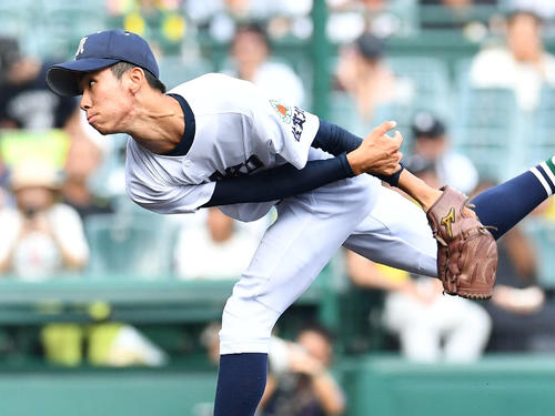 青藍泰斗対佐賀北 佐賀北先発の稲富(撮影・岩下翔太)