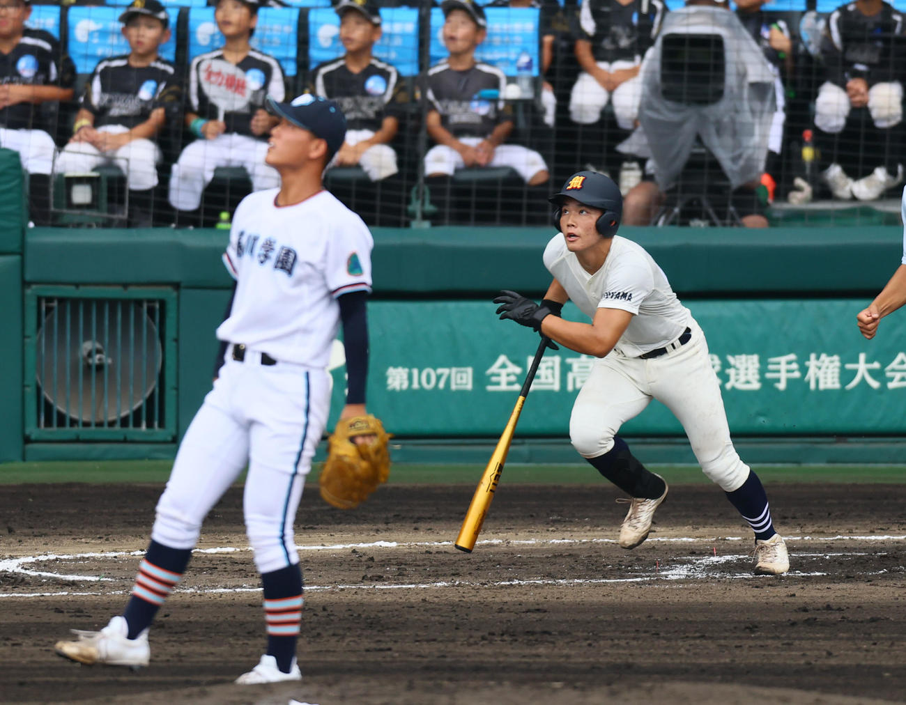 高川学園対未来富山　1回裏未来富山1死一塁、中込は右越えに先制2点本塁打を放つ。投手木下（撮影・藤尾明華）