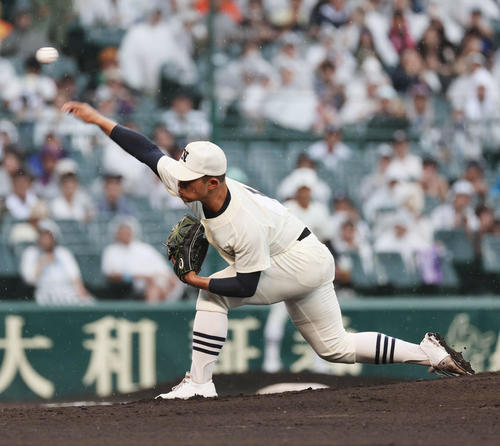 豊橋中央対日大三　日大三先発の近藤優樹（撮影・宮崎幸一)