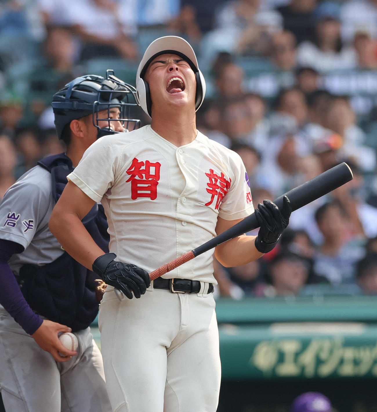 智弁和歌山対花巻東　5回表智弁和歌山1死一、二塁、空振りし声を上げる福元（撮影・上山淳一）