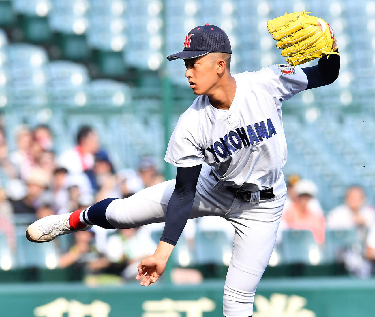 敦賀気比対横浜　横浜先発の織田（撮影・岩下翔太）
