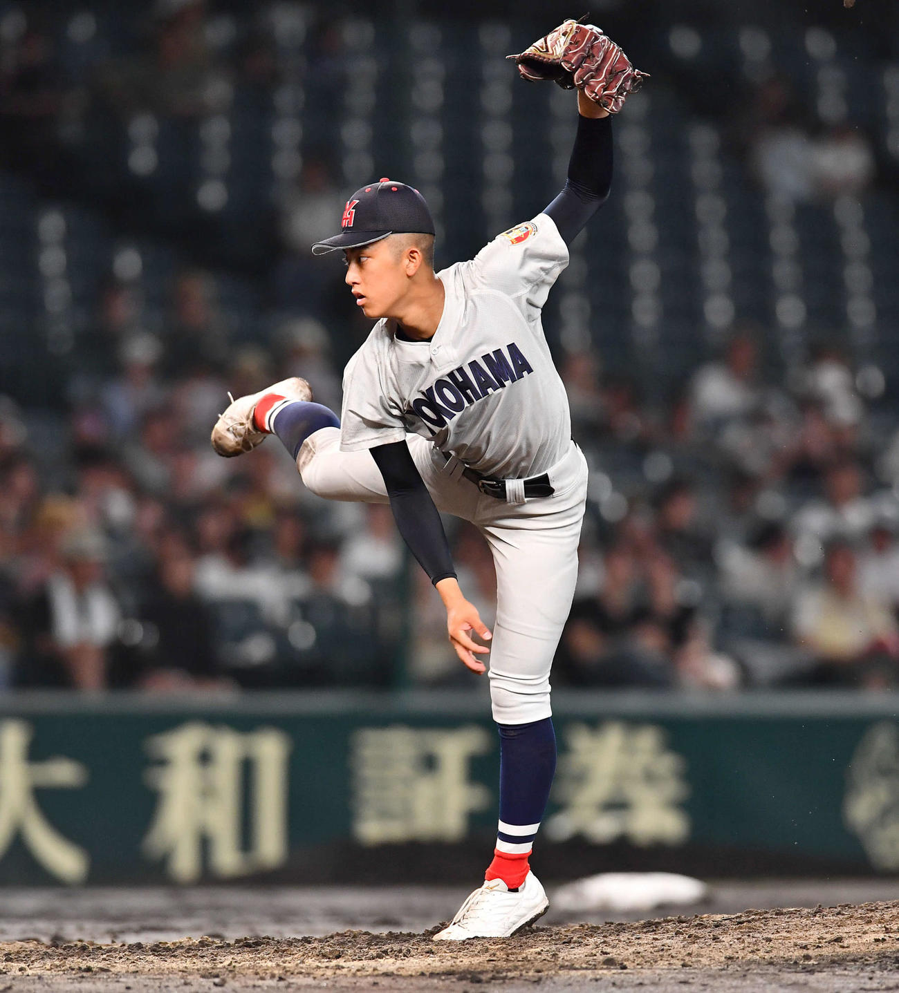敦賀気比対横浜　横浜先発の織田（撮影・岩下翔太）