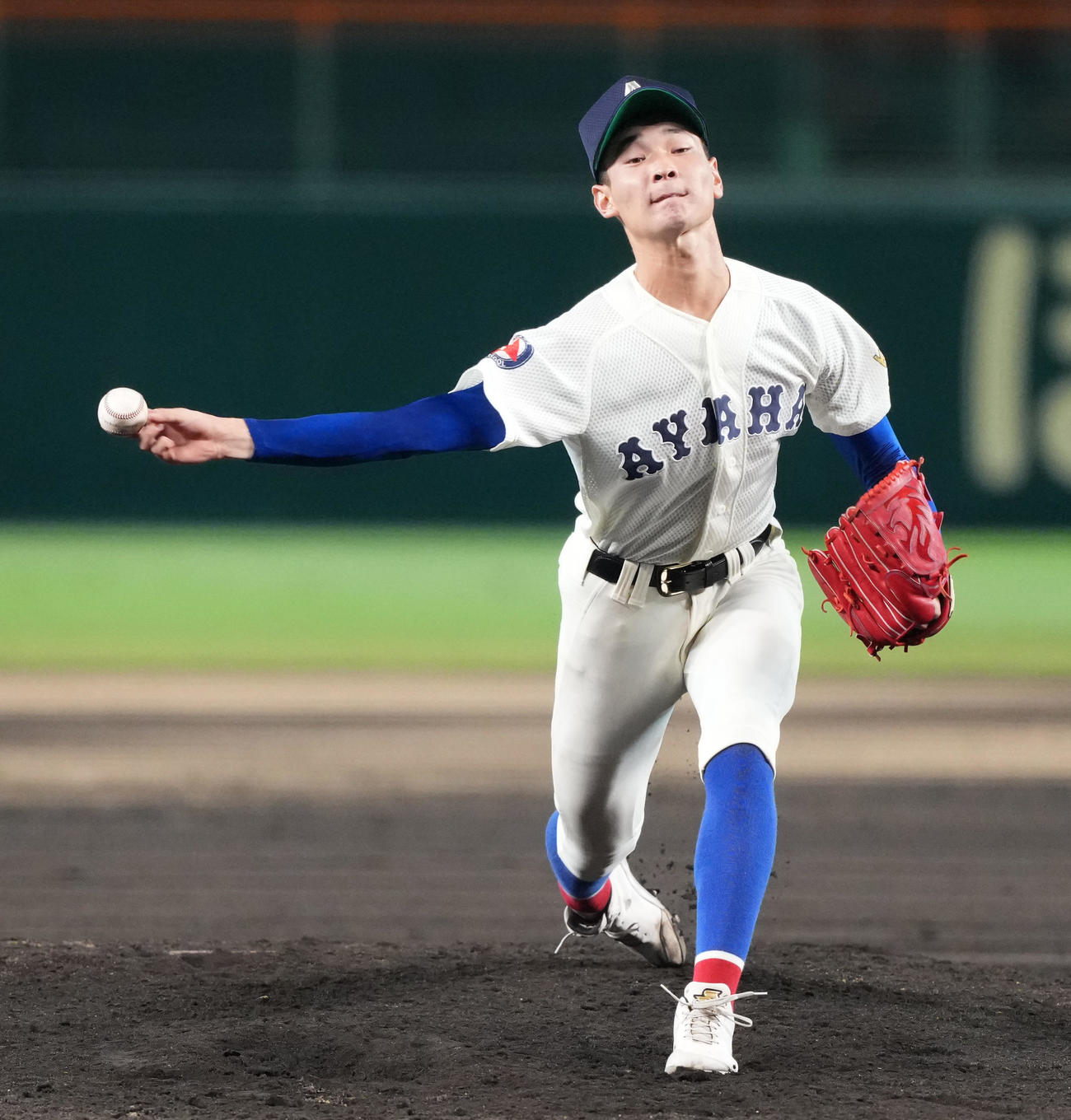 綾羽対高知中央　綾羽の先発安井（撮影・清水貴仁）